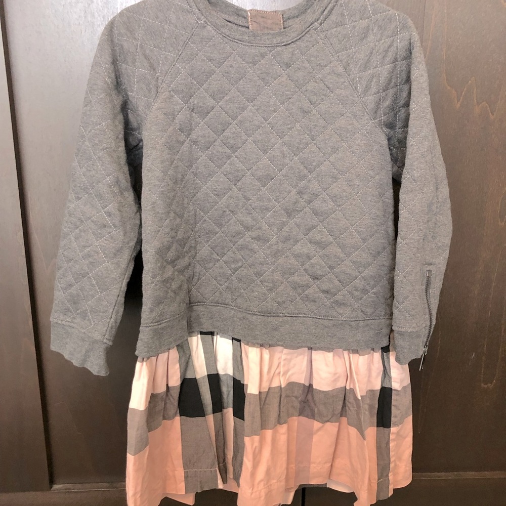 Gray and pink Burberry sweater dress!